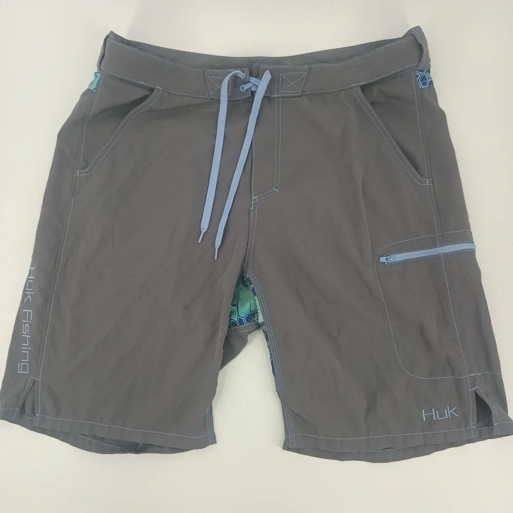 Huk Performance Fishing Shorts Mens XL Gray Blue Scales Board Shorts Zippered